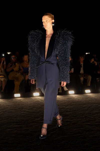 Look 17